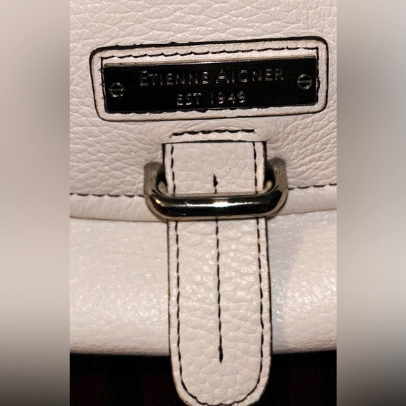 Etienne Aigner Pebbled White Pebbled Leather Chain Logo Handle Purse Handbag - Picture 5 of 7